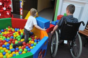 Усыновление: предвыборные игры с приоритетами