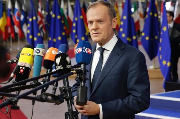 Туск призвал страны ЕС быть готовыми защищать демократию