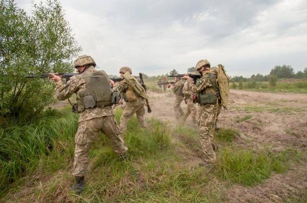 За прошедшие сутки в Донбассе погибли двое военных, еще девять ранены