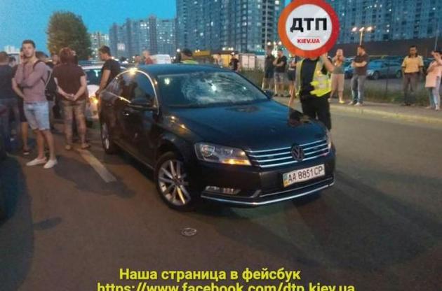 Поліцейський і його напарник стверджують, що хлопчик на велосипеді на дорогу вискочив зненацька