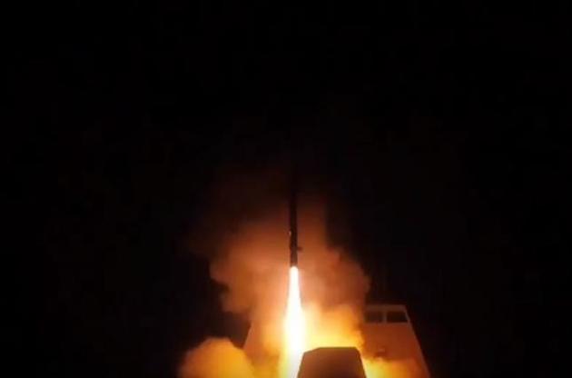 США і Франція показали відео з запусками ракет по цілях в Сирії
