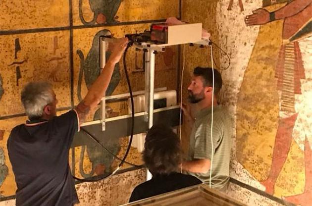 Вчені дослідили гробницю Тутанхамона