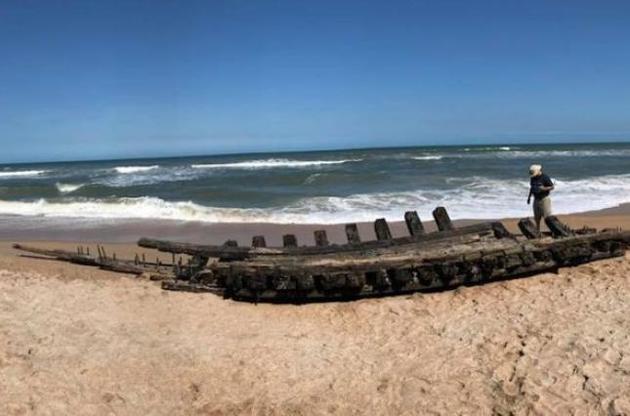 Корабель XVIII століття винесло на берег у Флориді