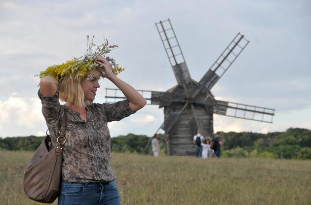 Весна в Києві тривала всього місяць. Метеорологи змушені оголосити літо