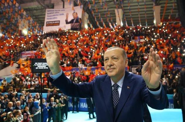 Чинний президент Туреччини Ердоган почав свою виборчу кампанію
