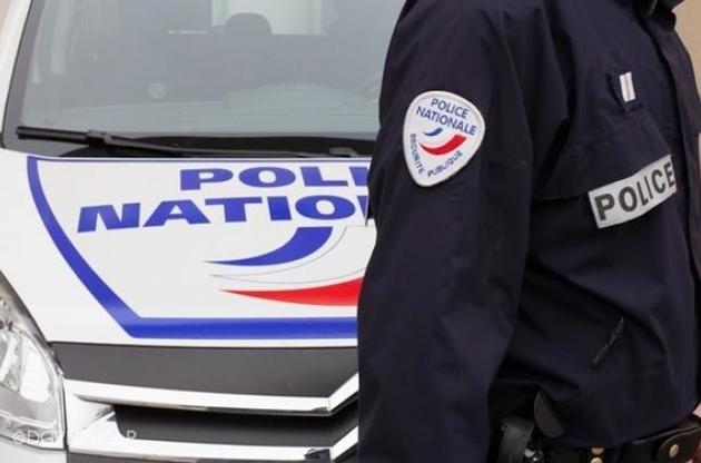 В Париже неизвестный напал на прохожих с ножом - один человек погиб