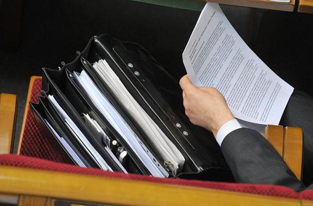 Світове співтовариство посилило тиск на Київ перед голосуванням за закон про антикорупційний суд