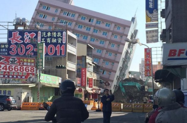 В Японии уже 350 пострадавших от землетрясения