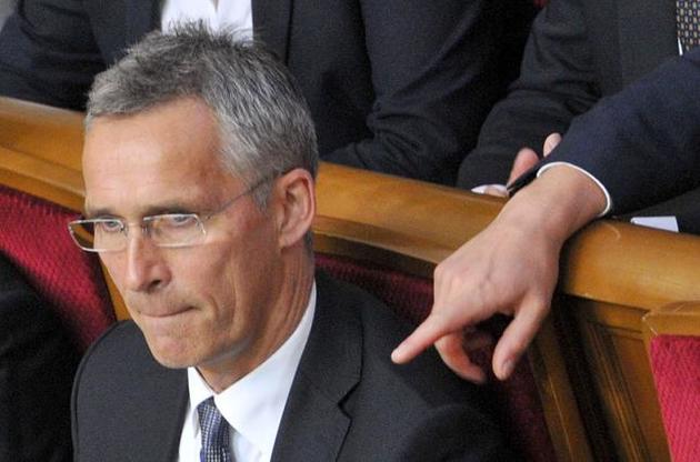 Столтенберг: Росія має змінити поведінку перед тим, як санкції буде знято