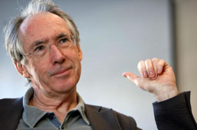 Иэн Макьюэн получил &quot;тройку&quot; за эссе по собственному роману