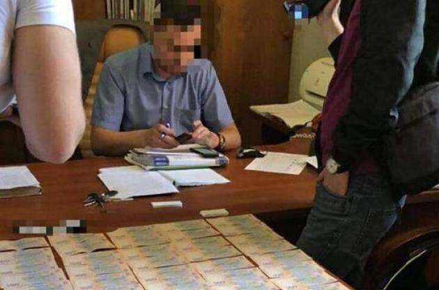 Харківського чиновника затримали на місці злочину