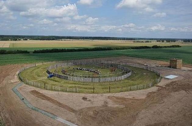 Исследователи нашли в "немецком Стоунхендже" останки детей и женщин