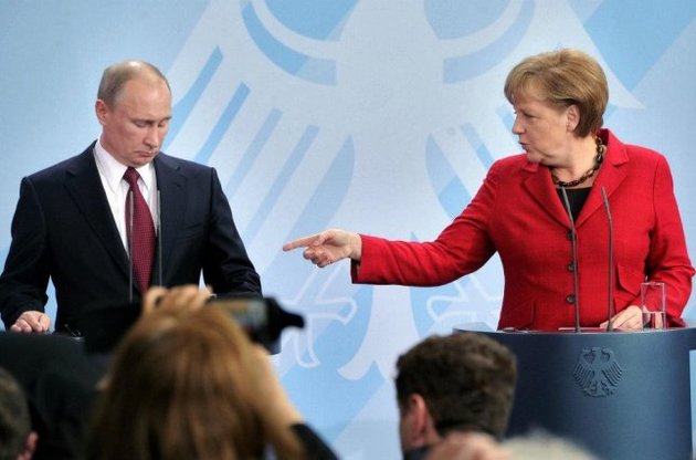 Меркель поговорить з Путіним в Сочі про Україну