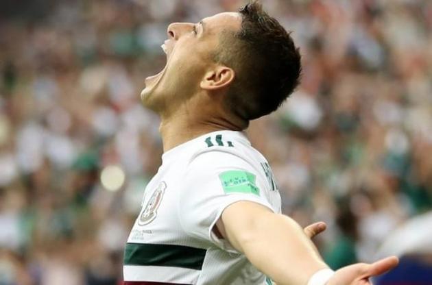 Чичарито - автор второго гола сборной Мексики