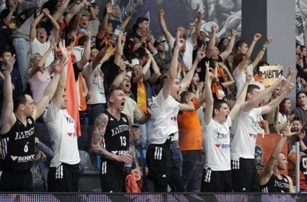 Серія завершилася у трьох матчах