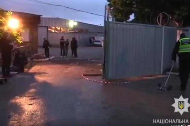 В Киеве на территорию склада бросили взрывчатку, шесть человек пострадали