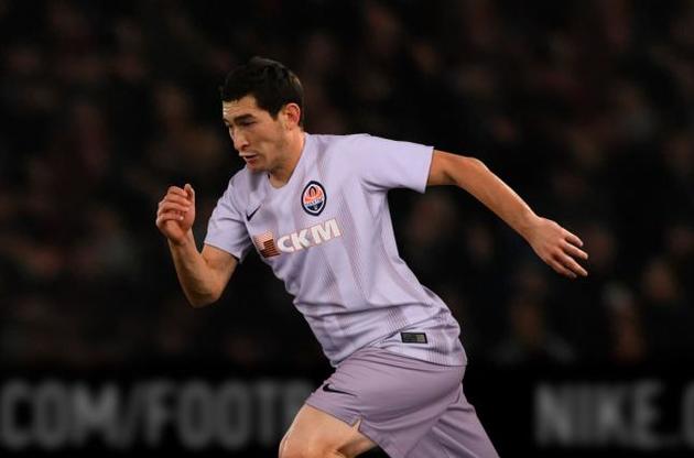 Форма выполнена в сером цвете