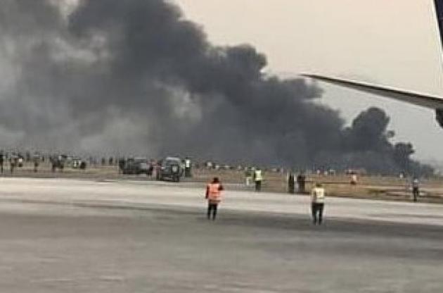 Самолет упал на землю вскоре после взлета