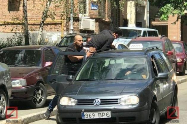 В Киеве похитили сына финансового атташе Ливии - СМИ
