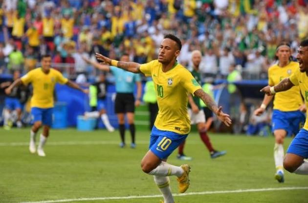 Бразилия вышла в четвертьфинал чемпионата мира