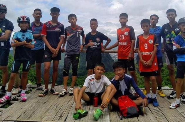 В Таиланде спустя девять дней нашли пропавших в пещере школьников