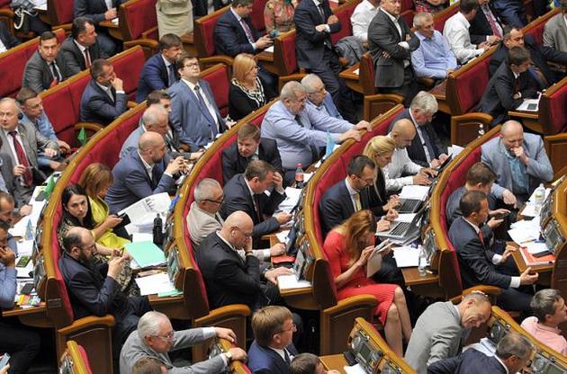 До кінця сесії Верховної Ради ще три пленарні тижні. Депутати пішли готувати законопроекти в комітетах