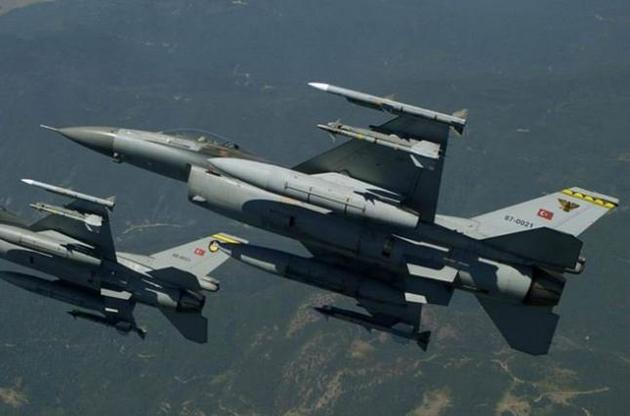 ВПС Туреччини видалили по півночі Іраку, загинули 10 людей