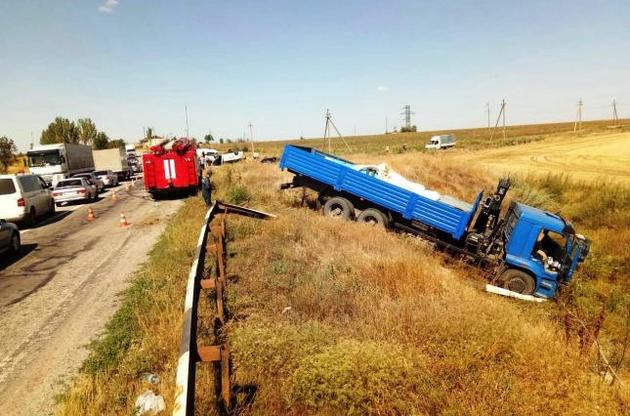 Поліція затримала водія вантажівки, який зіштовхнувся з маршруткою у Запорізькій області