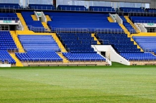 ФФУ разрешит на стадионах стоячие места и сектора без индивидуальных сидений