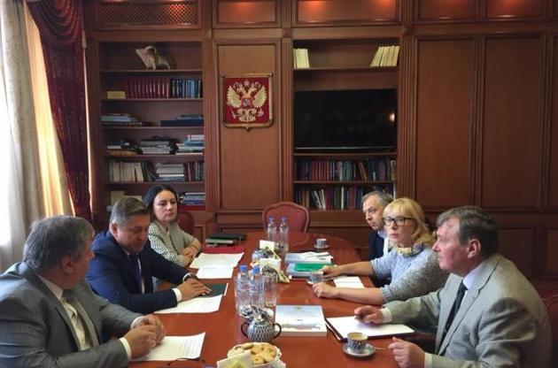 Российские власти блокируют доступ к Сенцову – Денисова