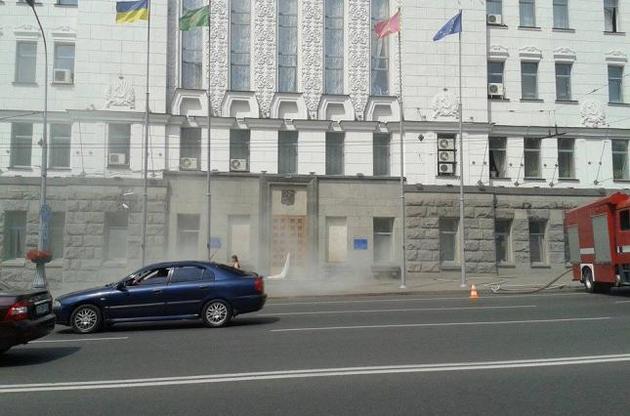 Двух сотрудниц Харьковской мэрии госпитализировали после распыления газа в здании