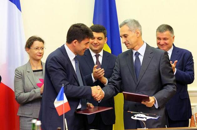 Украина и Франция подписали контракт на приобретение вертолетов Airbus Helicopters