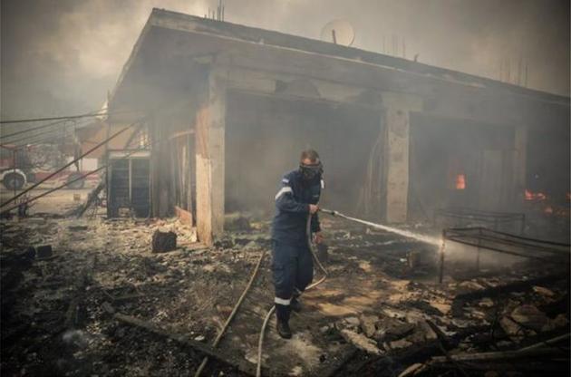 Количество жертв лесных пожаров в Греции увеличилось до 79