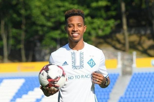 Че Че будет выступать под шестым номером