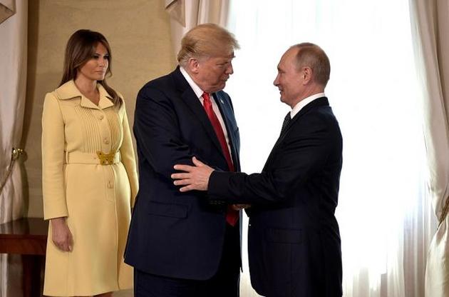 Трамп стал на сторону Путина и России - Politico