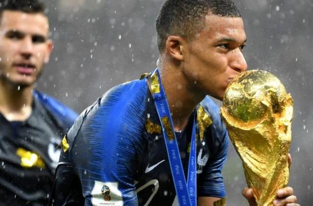 Мбаппе - лучший молодой игрок турнира