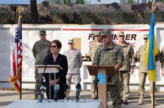 США передали еще два контрбатарейных радара