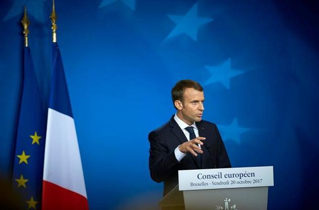Макрон хочет вернуть французскому статус основного языка ЕС - WSJ