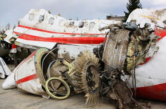 Польские эксперты осмотрели обломки самолета Качиньского в Смоленске