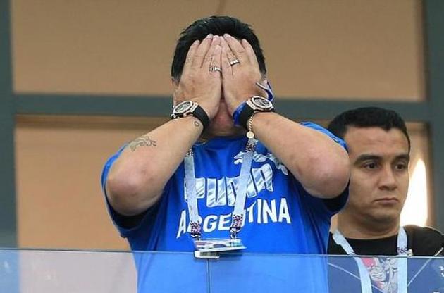 Диего Марадону госпитализировали после матча Аргентина-Нигерия - Independent