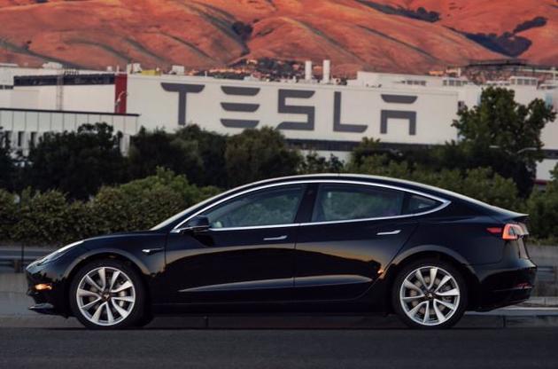 Tesla відмовилася від проведення одного з тестів на безпеку Model 3