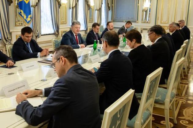 Порошенко призвал дипломатов G7 и ЕС объединить усилия для освобождения узников Кремля
