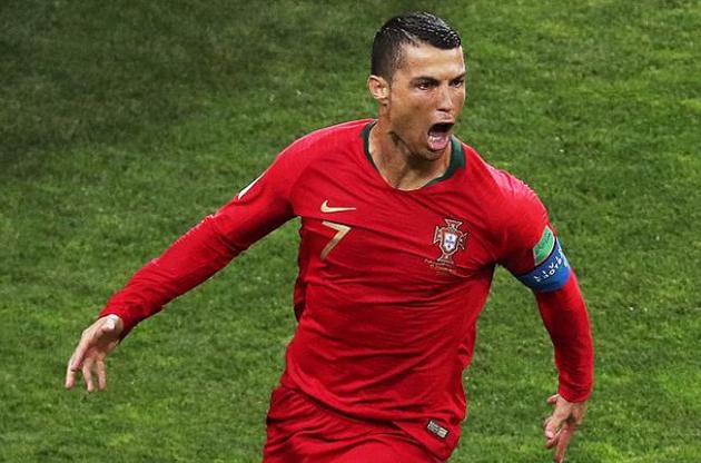 Роналду сделал хет-трик в игре с Испанией