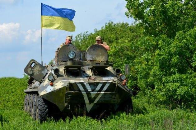 Украинские военные уничтожили позиции боевиков на Донбассе