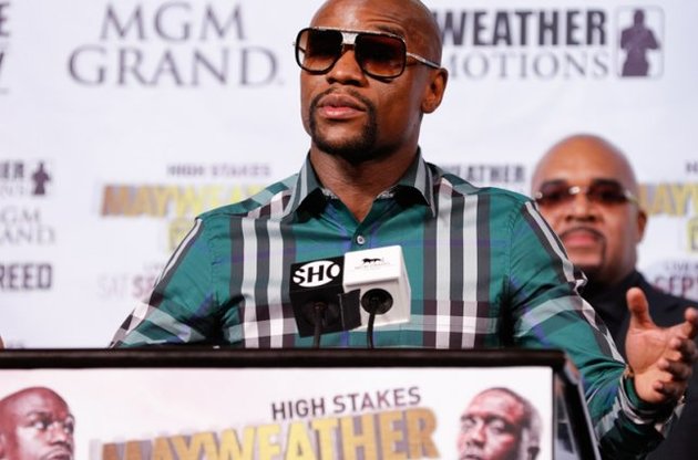 У минулому році Флойд Мейвезер заробив 285 мільйонів доларів