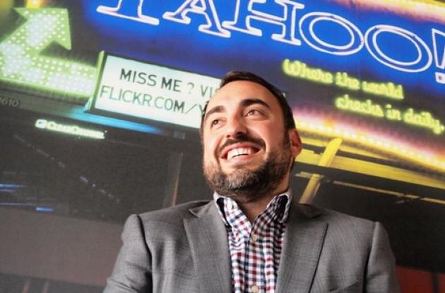 Стамос занимал свой пост с 2015 года, перейдя в Facebook из Yahoo, после того, как прежний директор ушел в Uber