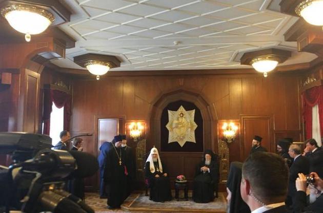Патриархи Кирилл и Варфоломей начали встречу в Стамбуле