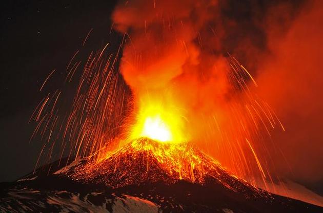 В Сицилии пробудился крупнейший в Европе вулкан