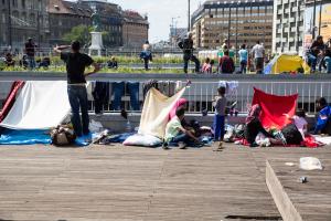 Между толерантностью и нетерпимостью