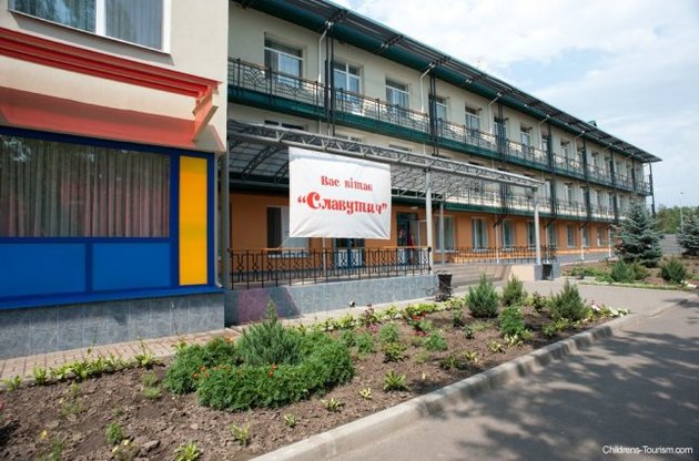 Від отруєння в таборі постраждали 12 дітей, одна дитина померла